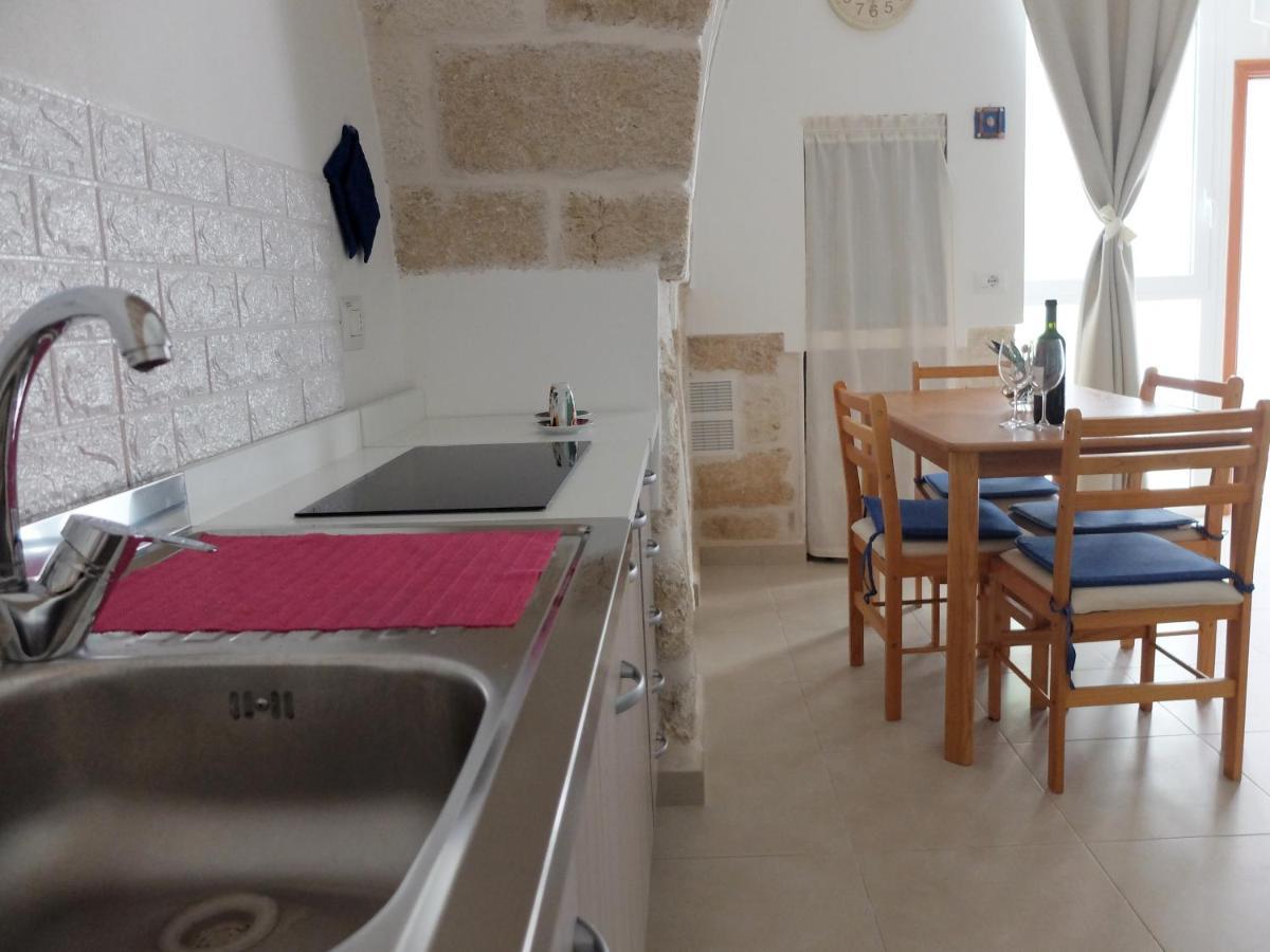 Levante House Apartment *